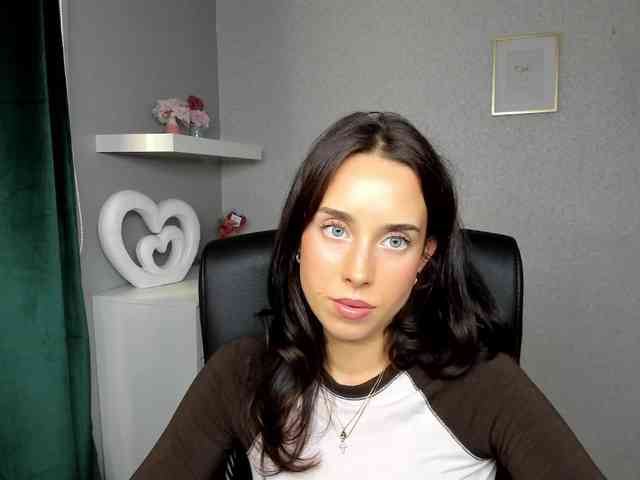 adeleLive webcam
