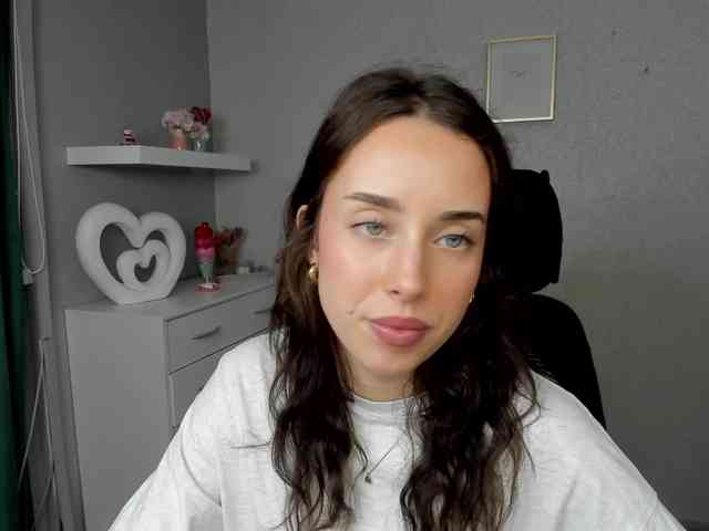 adeleLive webcam