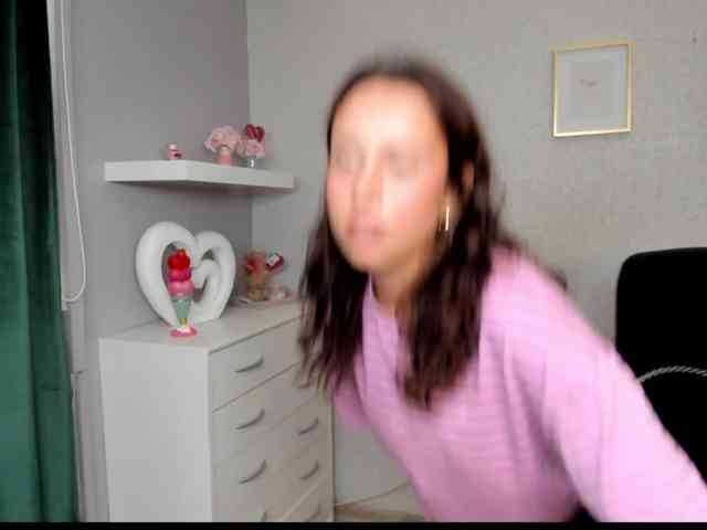 adeleLive webcam