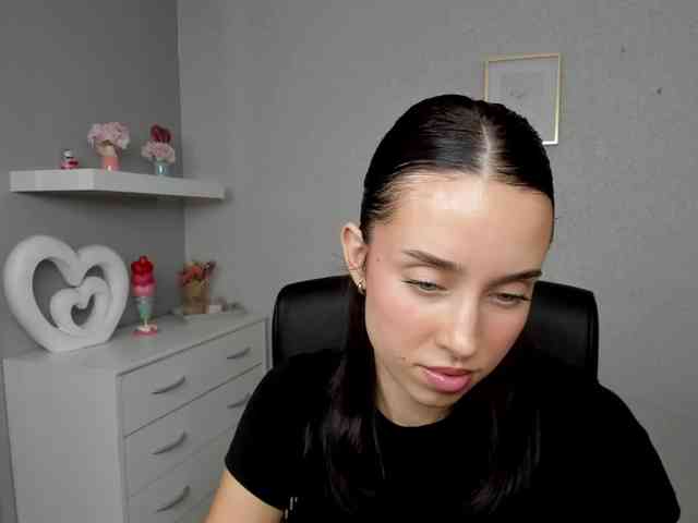 adeleLive webcam