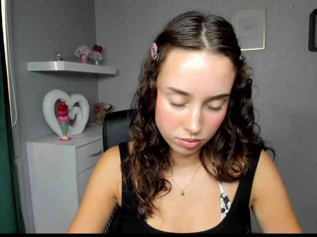 adeleLive webcam