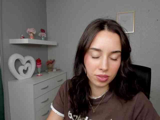 adeleLive webcam