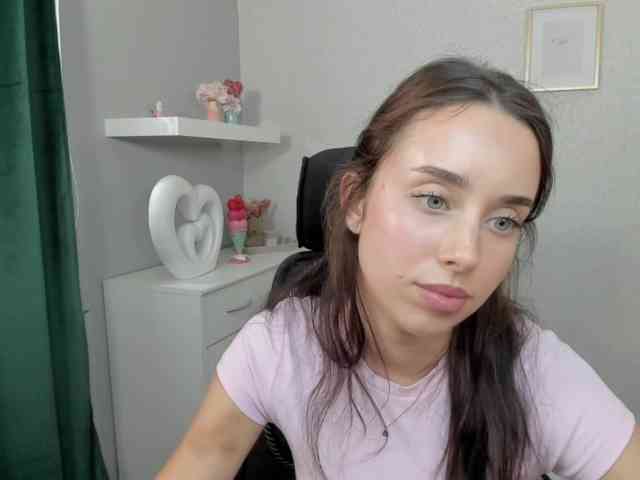 adeleLive webcam