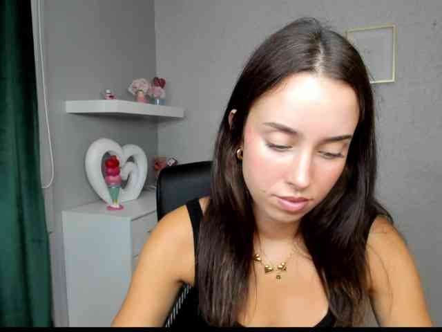 adeleLive webcam