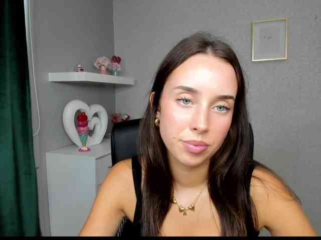 adeleLive webcam