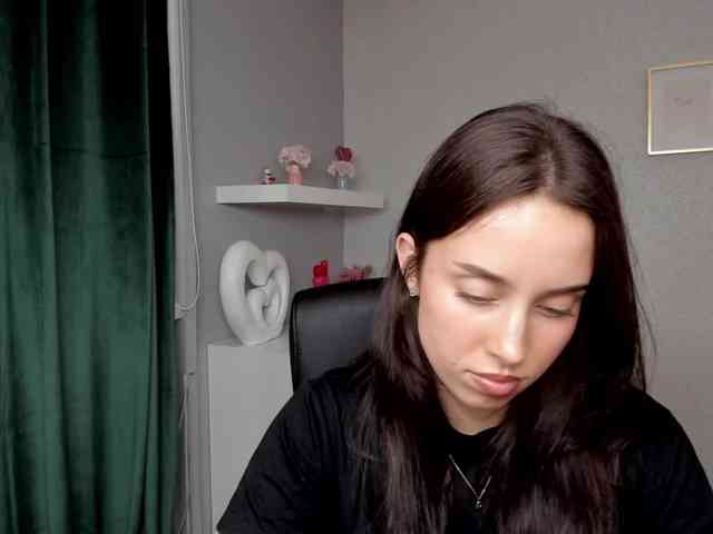 adeleLive webcam