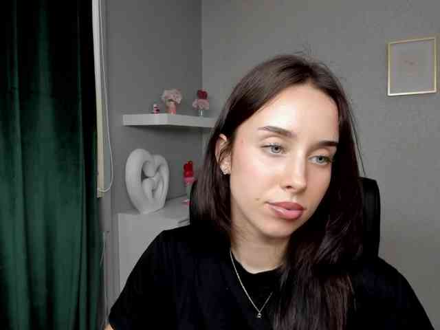 adeleLive webcam