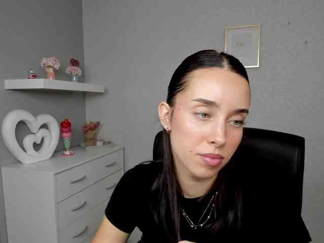 adeleLive webcam
