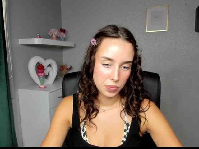 adeleLive webcam