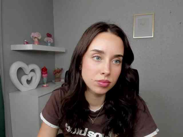 adeleLive webcam