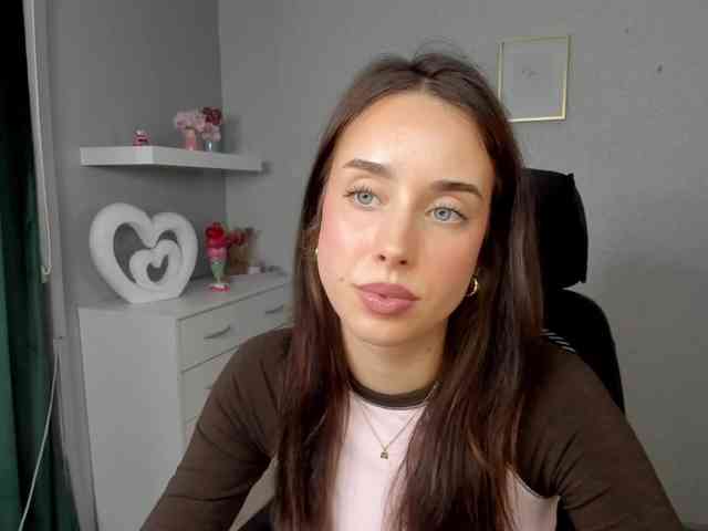 adeleLive webcam