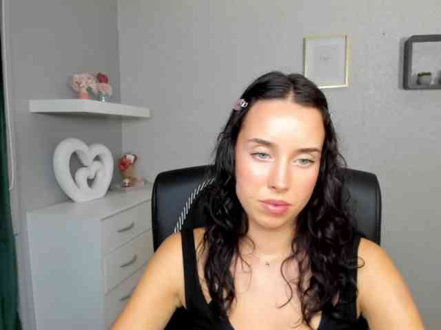 adeleLive Live Webcam on BongaCams