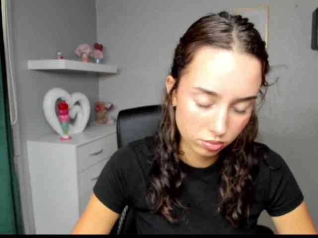 adeleLive webcam