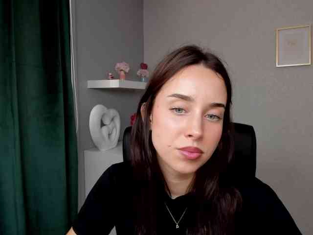 adeleLive webcam