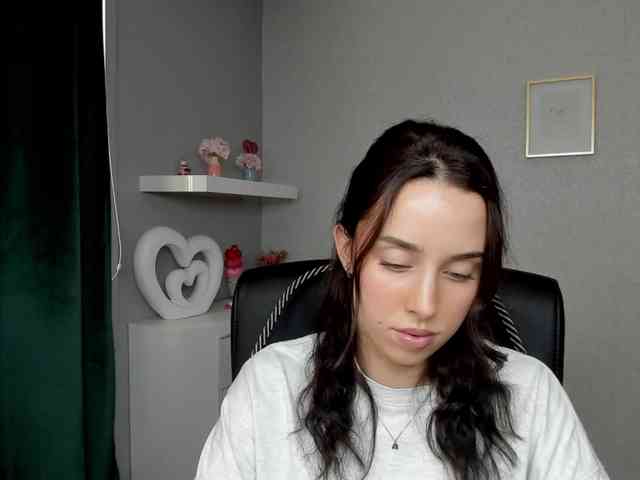 adeleLive webcam