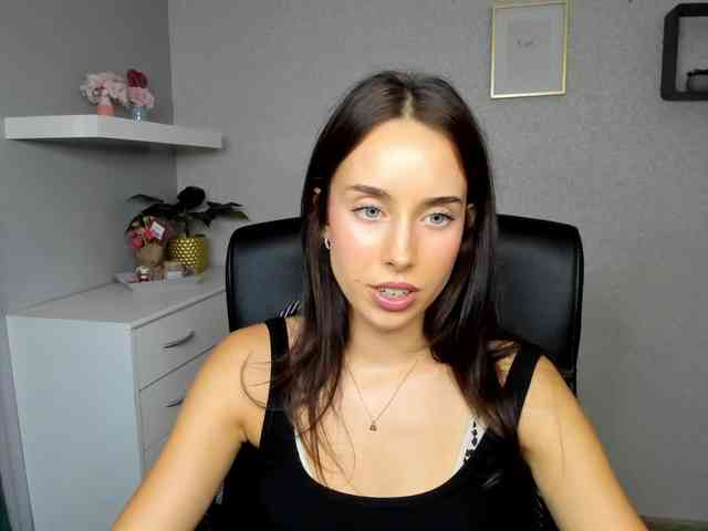adeleLive webcam