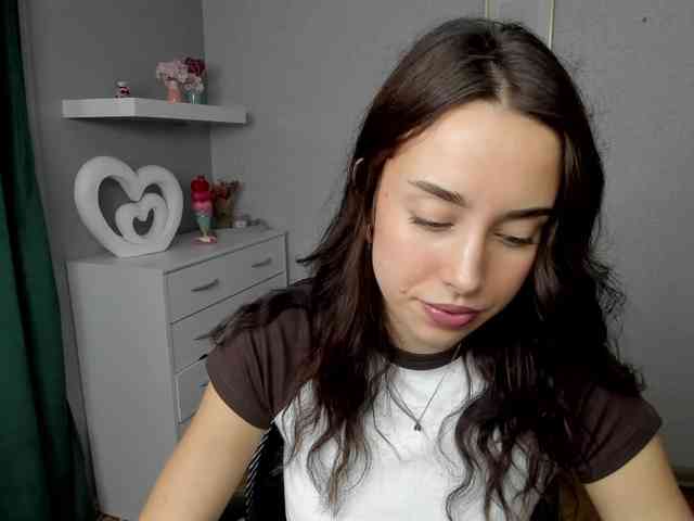adeleLive webcam