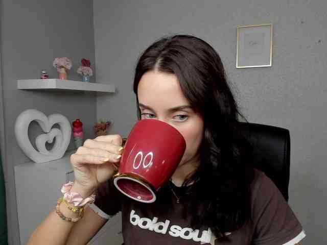 adeleLive webcam
