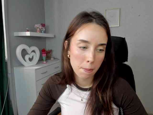adeleLive webcam