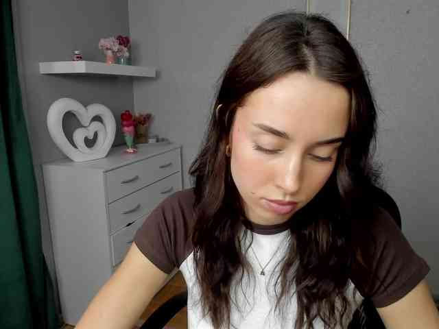 adeleLive webcam