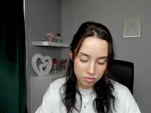 adeleLive webcam