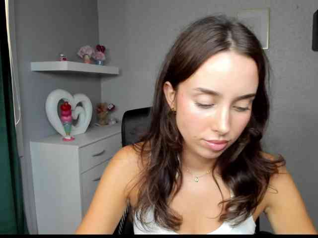 adeleLive webcam