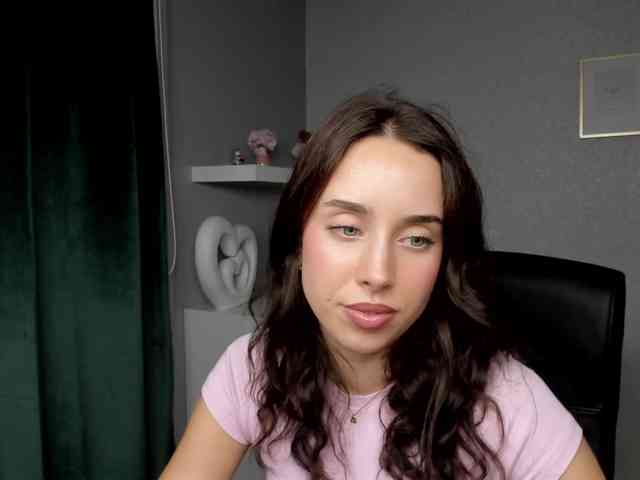 adeleLive webcam