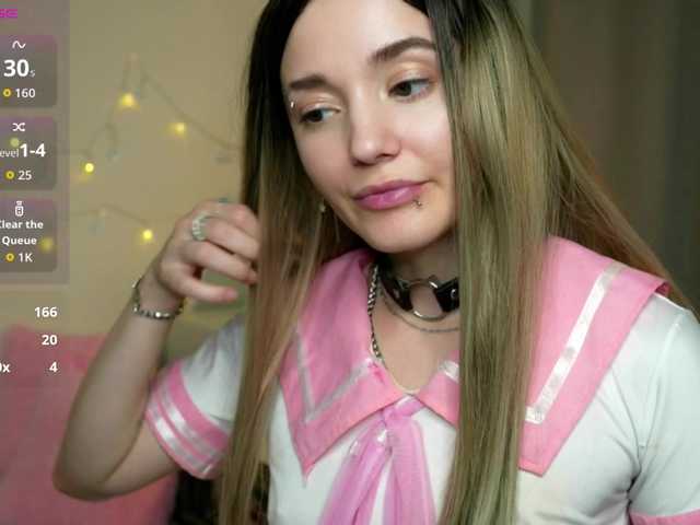sweetari live cam on BongaCams