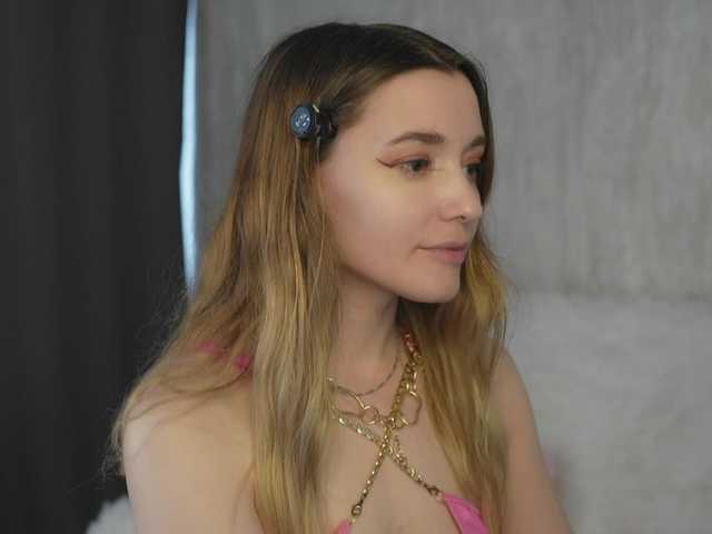 sweetari live cam on BongaCams