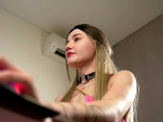 sweetari live cam on BongaCams