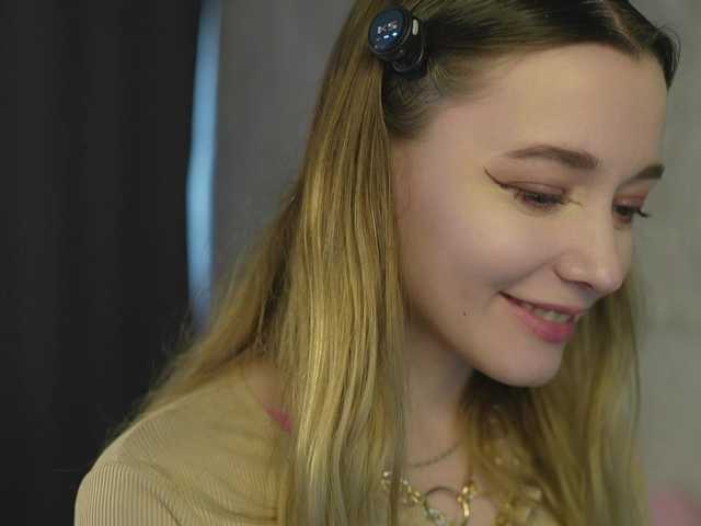sweetari live cam on BongaCams