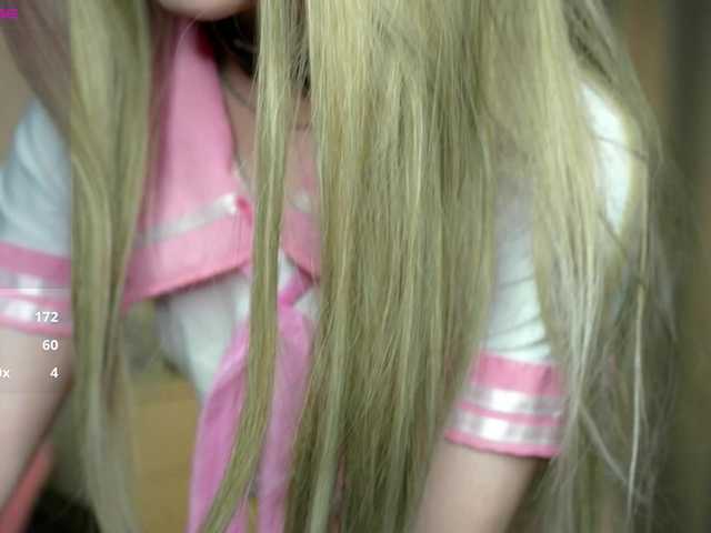 sweetari live cam on BongaCams