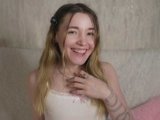 sweetari live cam on BongaCams