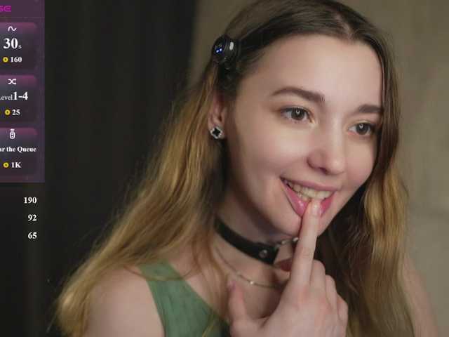 sweetari live cam on BongaCams