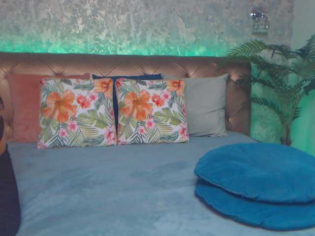 lindacarter9 live webcam show