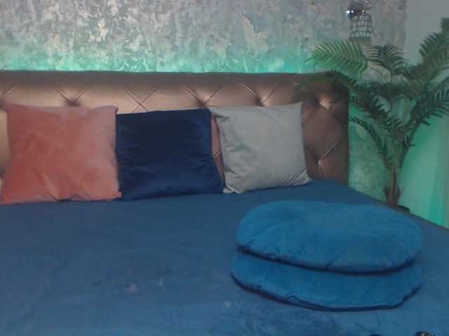 lindacarter9's BongaCams show and profile