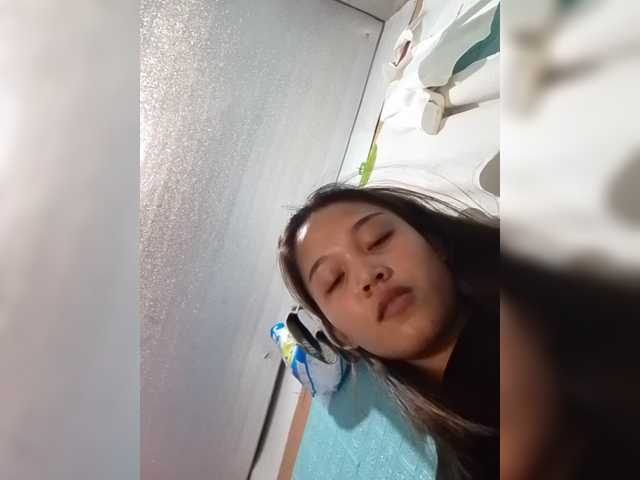 Alison-pussy live cam on BongaCams