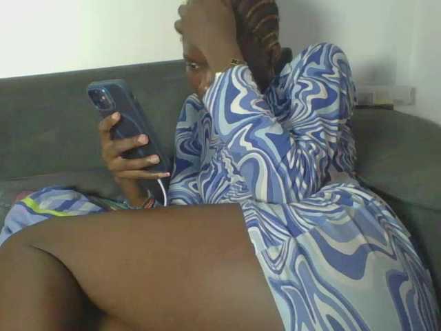 EbonyCandy Live Cam and Statistics on UnifiedCams