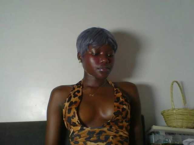 EbonyCandy's BongaCams show and profile