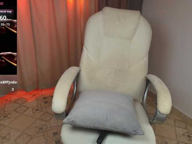 Roma-223 live webcam show