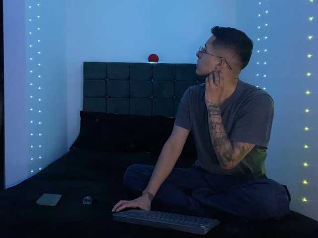 DarkScorpion live cam preview