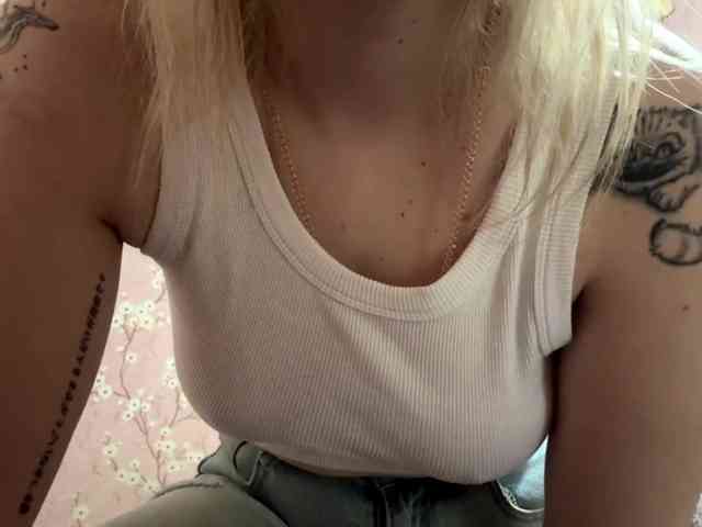 VelvetNightX webcam