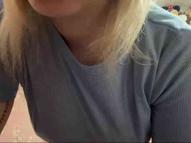 VelvetNightX webcam