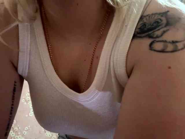 VelvetNightX webcam