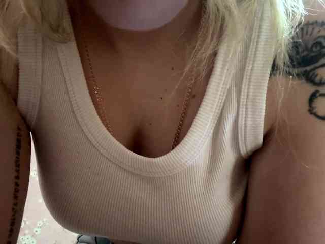 VelvetNightX webcam