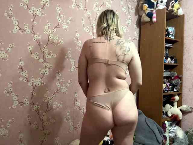 Ten model jest teraz na żywo. VelvetNightX
