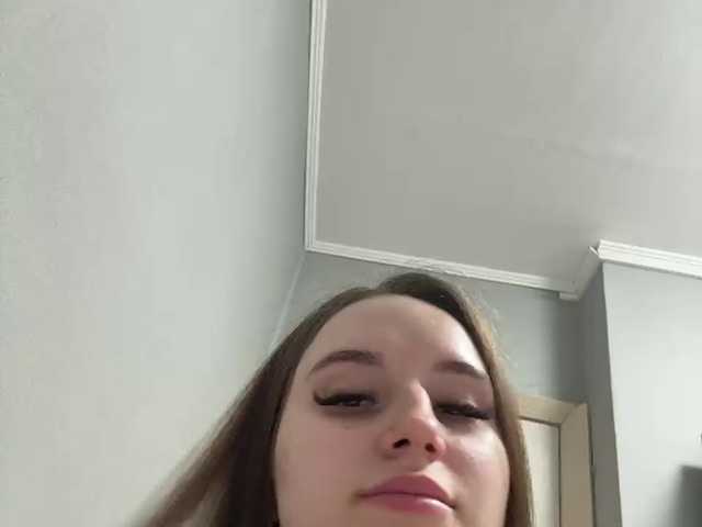 SweetKira live cam