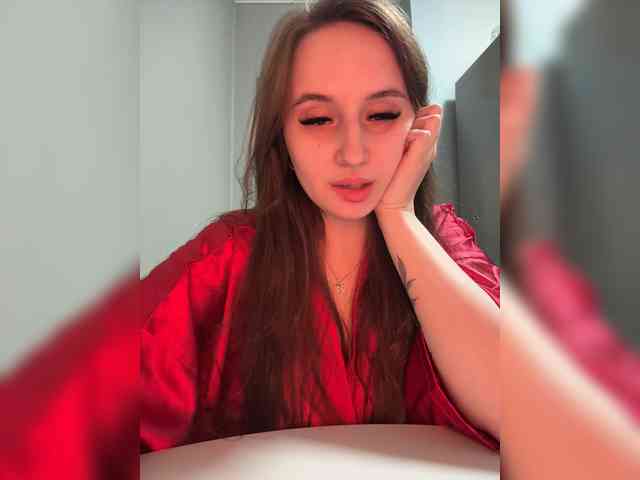 Kira_Beliesss webcam