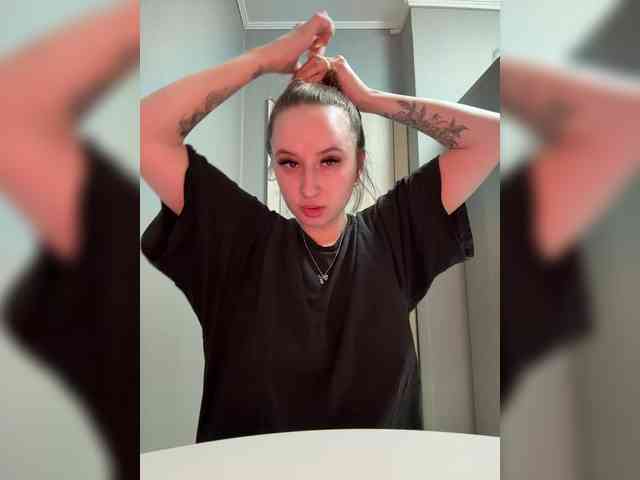 Kira_Beliesss webcam