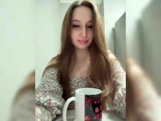 Kira_Beliesss webcam